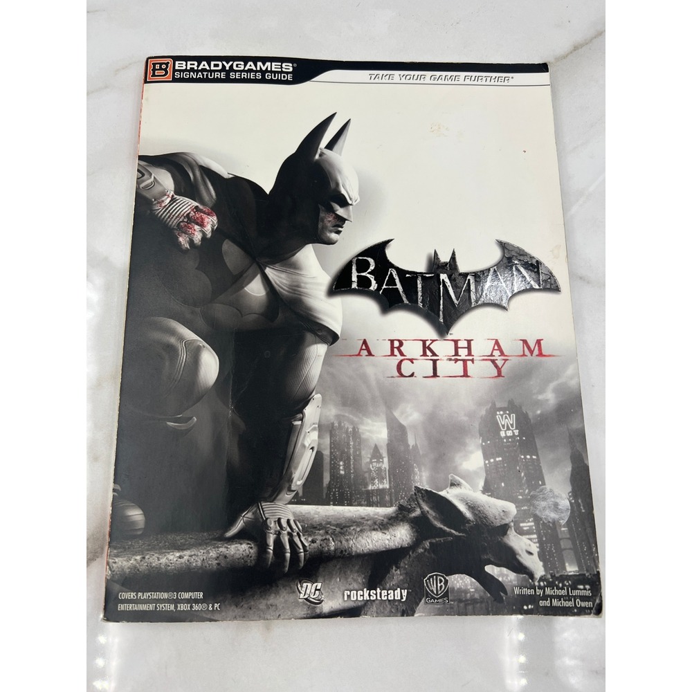 Batman Arkham City BradyGames Signature Series Strategy Guide PS3 Xbox 360 PC